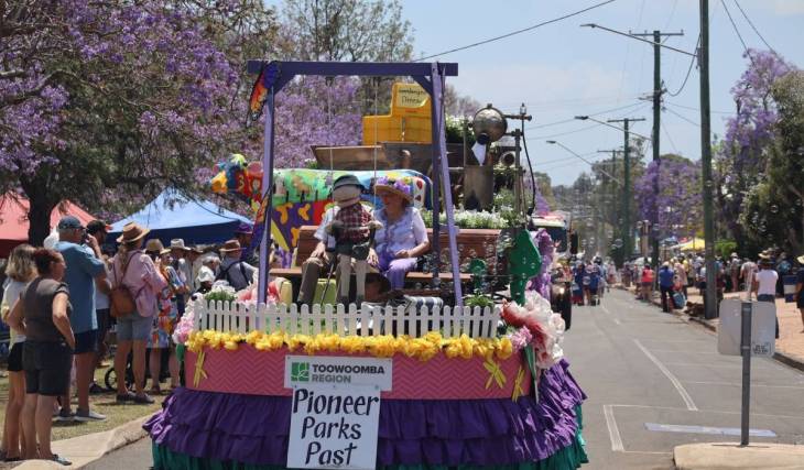 For over 30 years, this small town 2 hours from Brisbane has hosted a massive jacaranda street party with vintage car parades, 60+ stalls, and free entry