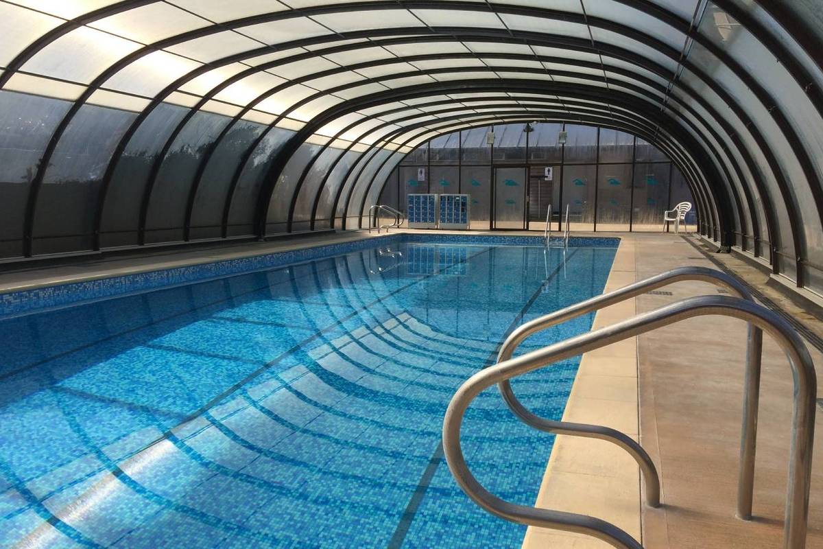 Wotton Pool for ourdoor swimming near Bristol