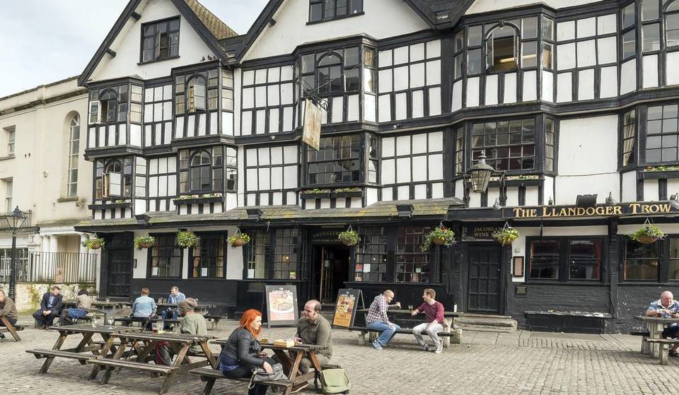 This Haunted Pub Once Poured Pints For Pirates and Inspired Great Novelists – It’s Now A Techno Hotspot