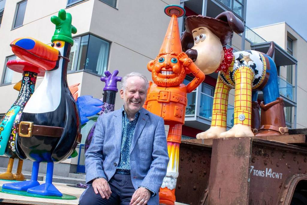 Nick Park with 'Gromit Unleashed 3' sculptures