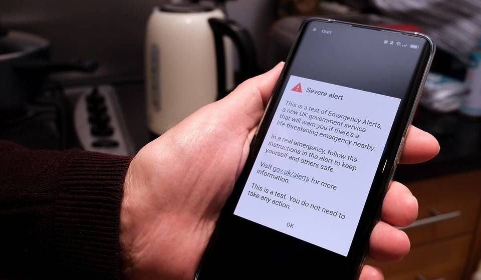 Every UK Mobile Phone Will Receive An Emergency Alert Message This September – Here’s When It Will Happen And What It Will Say