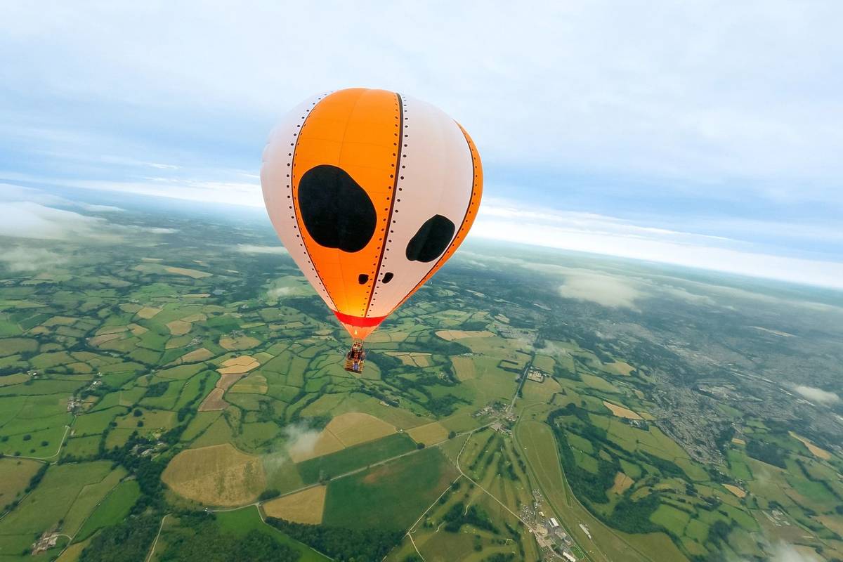Beavertown’s Skulloon Tavern – the UK’s first pub in the sky – is giving one lucky winner the chance to sip a pint among the clouds as part of its ‘Stick Your Neck Out’ campaign