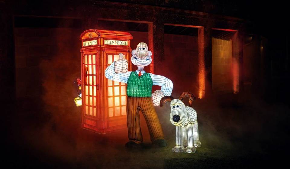 An Iconic Christmas Lantern Trail At Europe’s Oldest Safari Park Sees ‘Wallace & Gromit’ Exploring The UK’s Famous Landmarks – Just An Hour From Bristol, It’s On This November