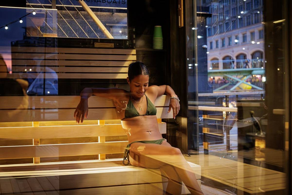 Skuna Boats, sauna user