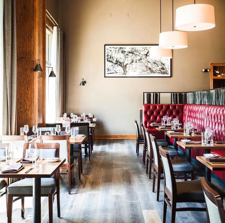 8 Sizzling Steakhouses In Charlotte Where Meat Meets Magic!