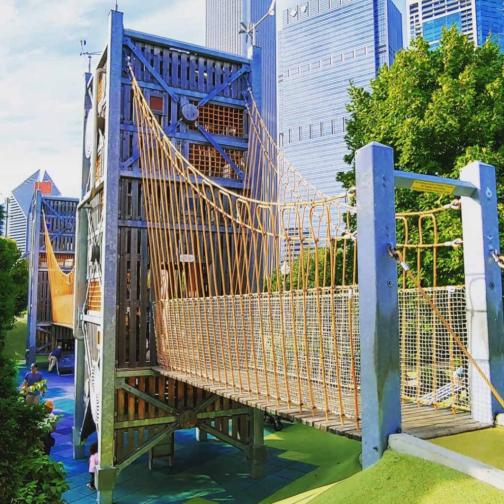 10 Lovely Chicago Parks To Visit While It’s Still Nice Out