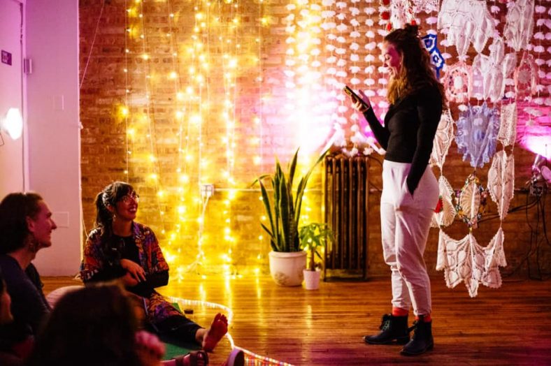 Six Chicago Open Mics for Newbie Artists