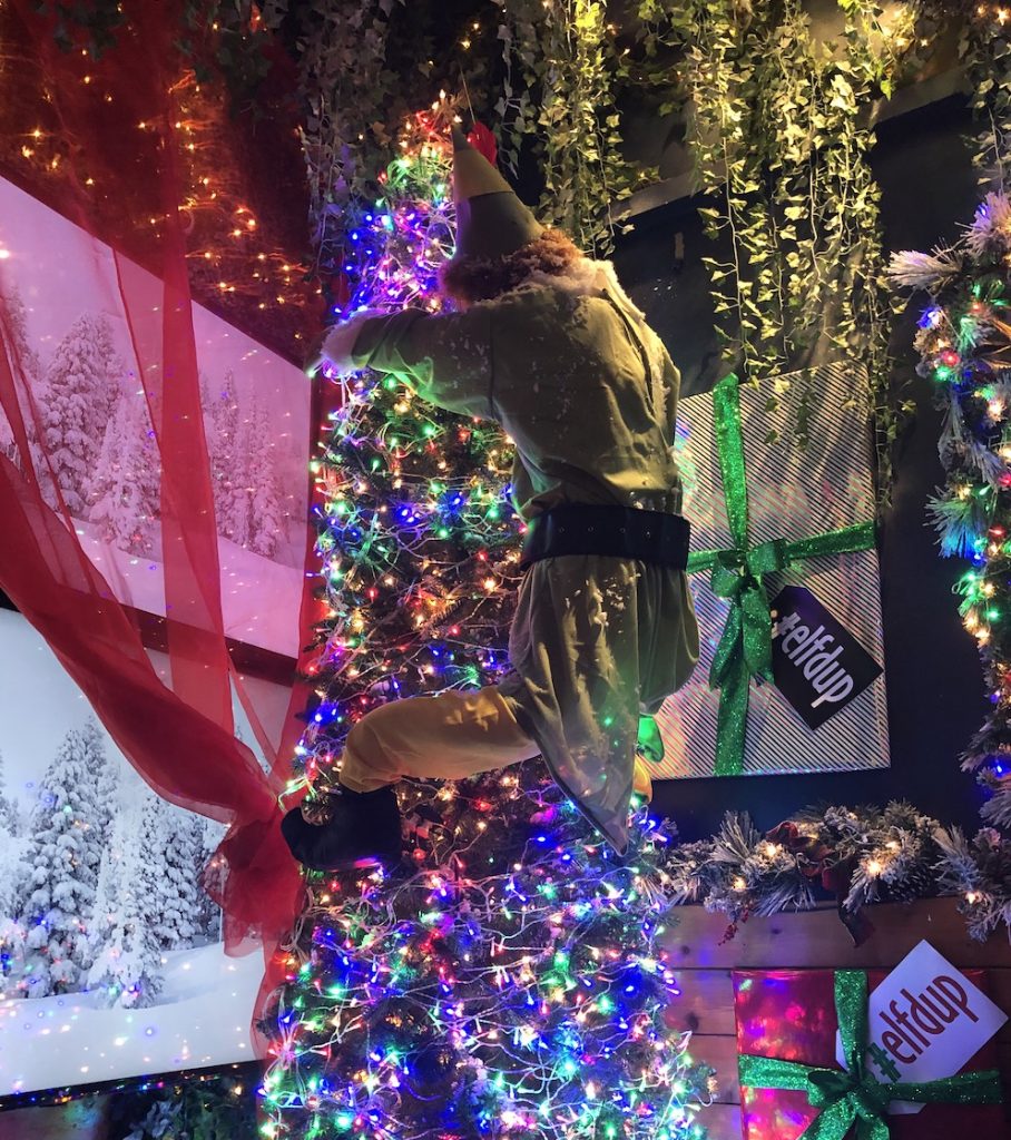 Wrigleyville Is Totally Overrun With Christmas and Holiday PopUp Bars