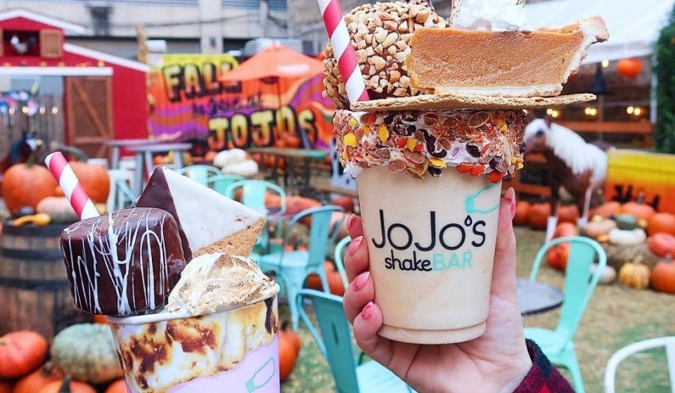 JoJo’s Shake Bar Has Transformed Its Patio Into An Elaborate Pumpkin Pop-Up For October