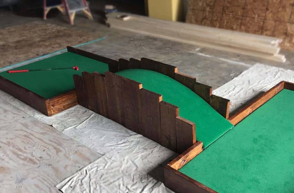 An Inside Look At Chicago's First Dedicated Indoor MiniGolf Bar