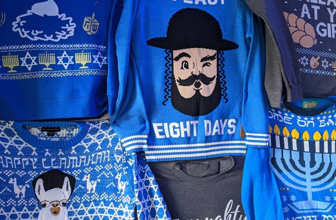 Chicago’s Only HanukkahThemed PopUp Bar Has Returned To Wrigleyville