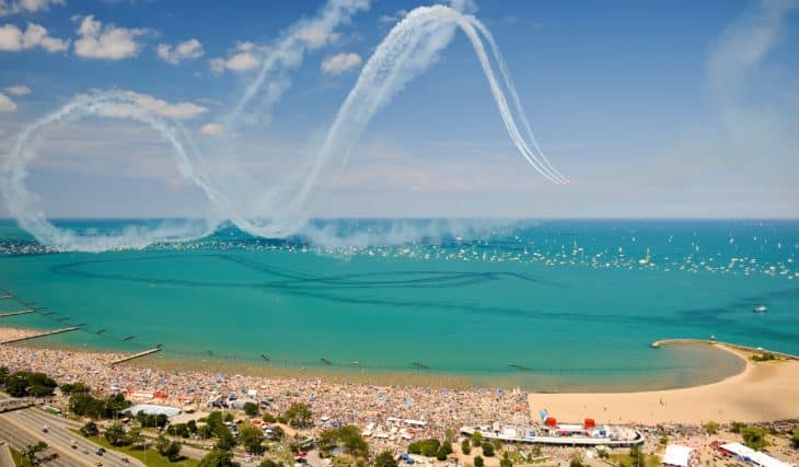 Planning to see the Chicago Air and Water Show this weekend? Exact times, performers, and how to watch without the crowds