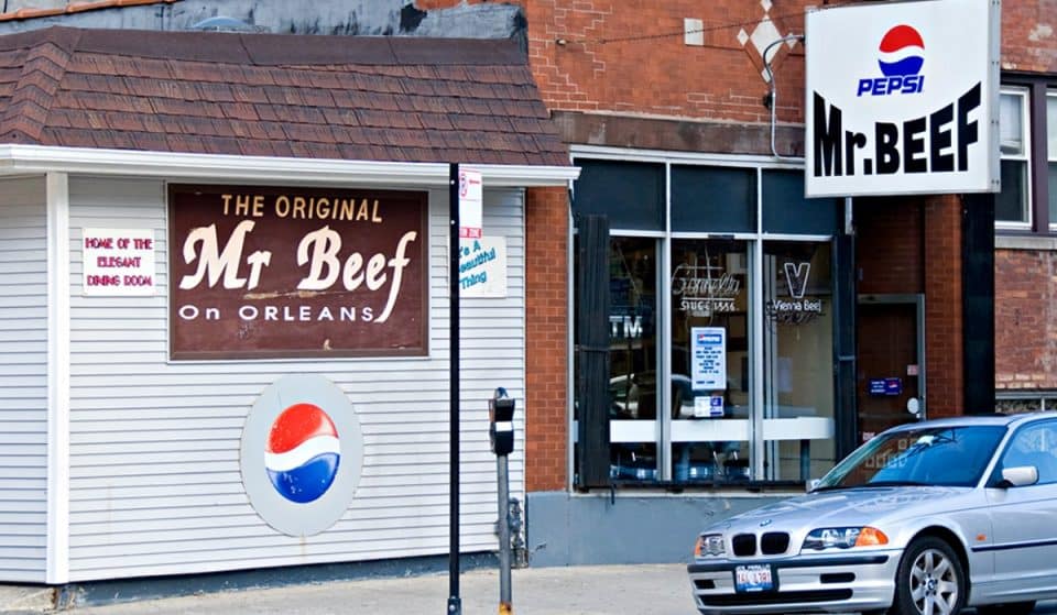 Jeremy Allen White From FX&#8217;s The Bear Just Visited Chicago&#8217;s Famous Mr. Beef On Orleans