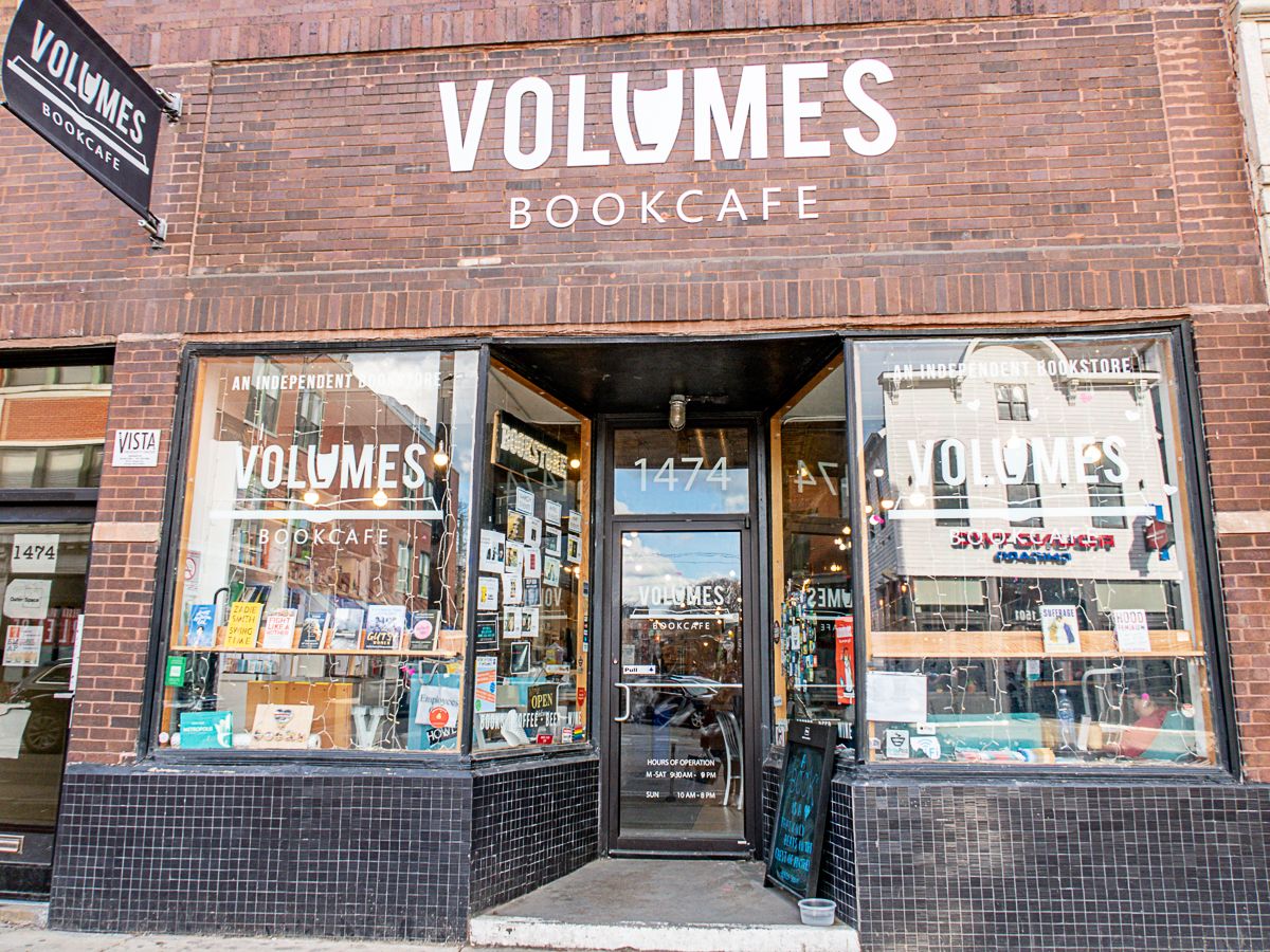 This Wicker Park Bookstore That Survived Almost A Decade Is Closing—It’s Because of a Giant Chain Two Blocks Away