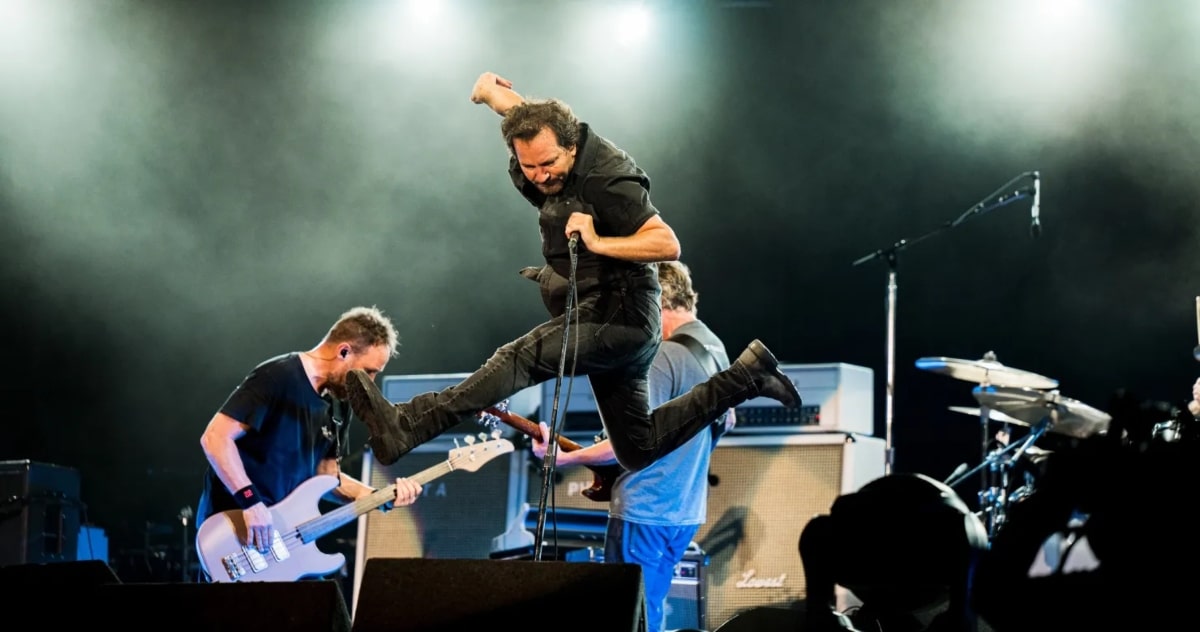 Pearl Jam Is Coming To Chicago This Fall With 2 Chicago Dates In A 5