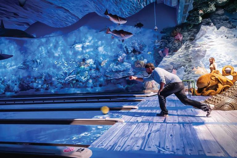 There's An 'Undewater' Bowling Alley 2.5 Hours From Chicago