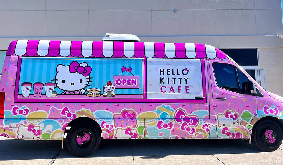 The Hello Kitty Café Food Truck Is Cruising Through Chicago This Weekend