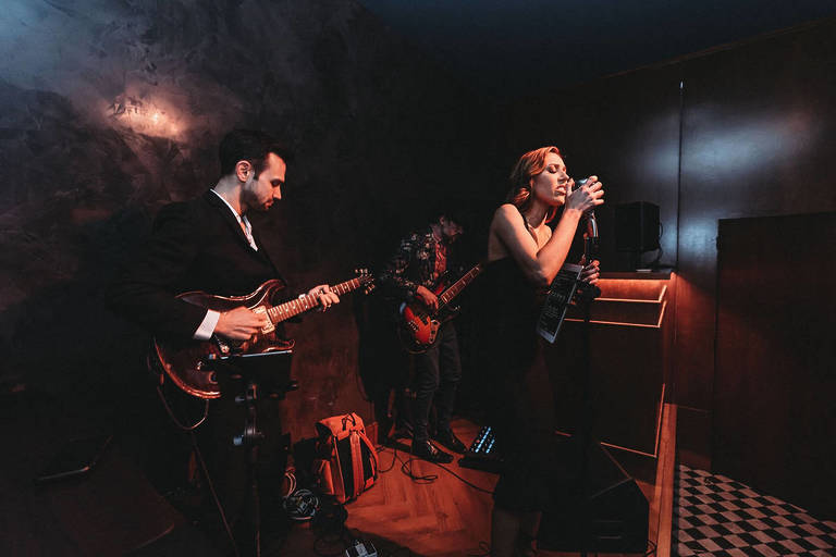 The Best Bars And Restaurants With Live Music In Chicago