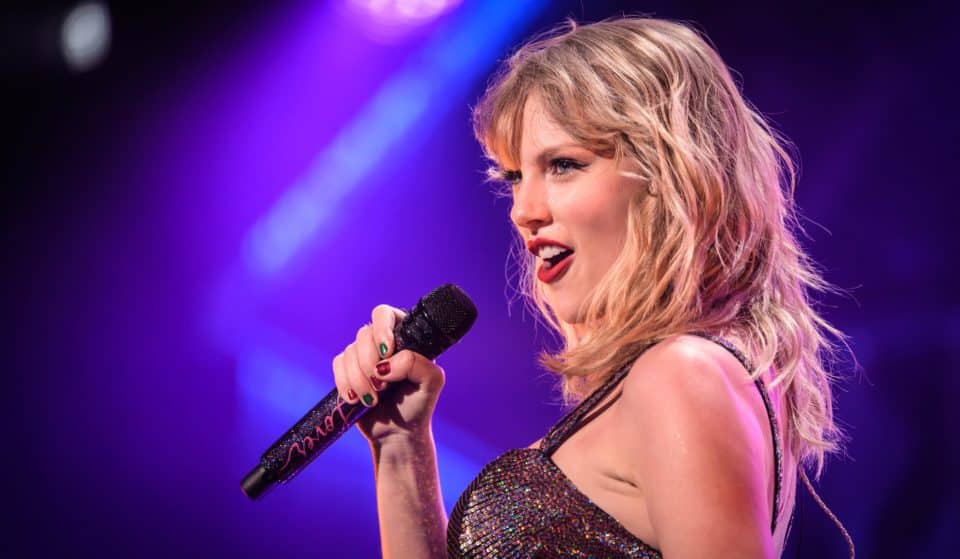 There Is A Taylor Swift Mural In Chicago With A Secret ‘TTPD’ Message