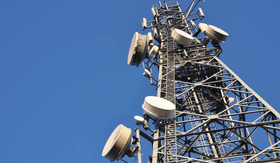 Nationwide Cellphone Outage Disrupts Service For Thousands Of AT&T, Verizon, & T-Mobile Users