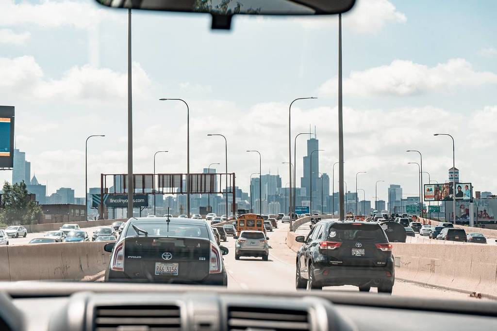 Traffic heading into downtown Chicago
