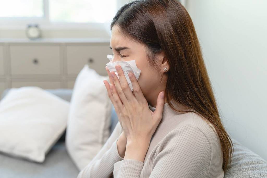 Bird flu can prsent with symptoms including cough, runny nose, and eye irritation in humans.