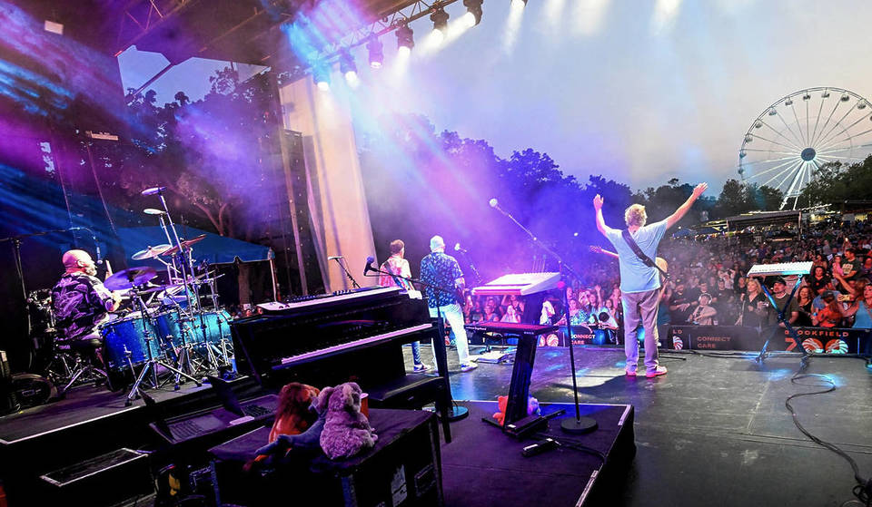 El zoológico de Brookfield da a conocer el cartel de la serie de conciertos de verano Roaring Nights 2026