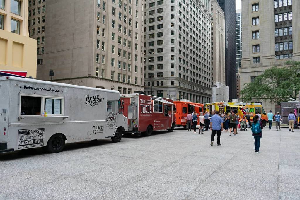 Camiones de comida de Chicago en Daley Plaza