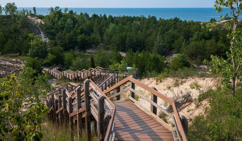This National Park Has Over 50 Miles of Trails Through Sand And Woodlands—And It’s Only One Hour From Chicago