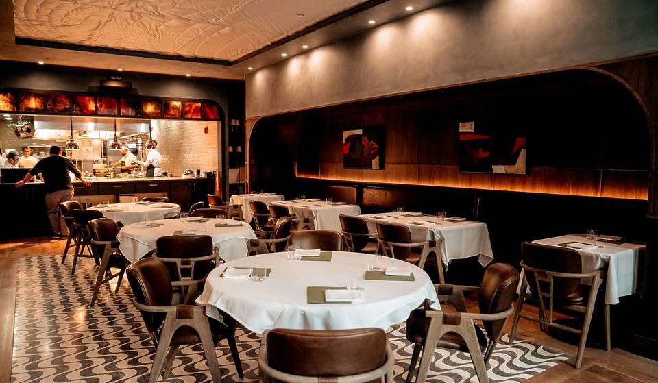Meet Chicago’s Newest Restaurant: A Luxe Bar Up Front, a Hidden Chef’s Tasting Menu in the Back