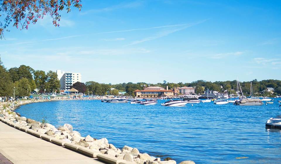 This Beach Town Resort Near Chicago Has a Scenic Hike That Leads to a Historic Mansion and Lunch on the Veranda