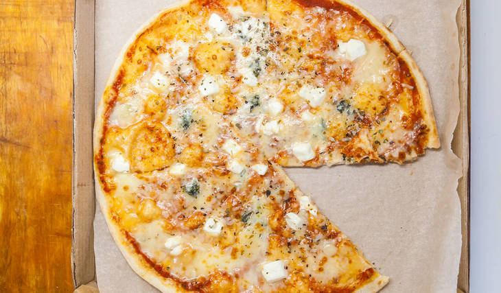 Once Named the Best Pizza in America, This Chicago Pizzeria  Reopened After More Than a Decade