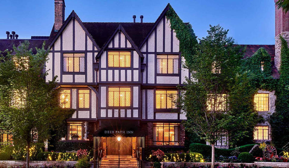 Only 1 Hour From Chicago—This Cozy, Picturesque Hotel Was Named the Most Iconic in Illinois
