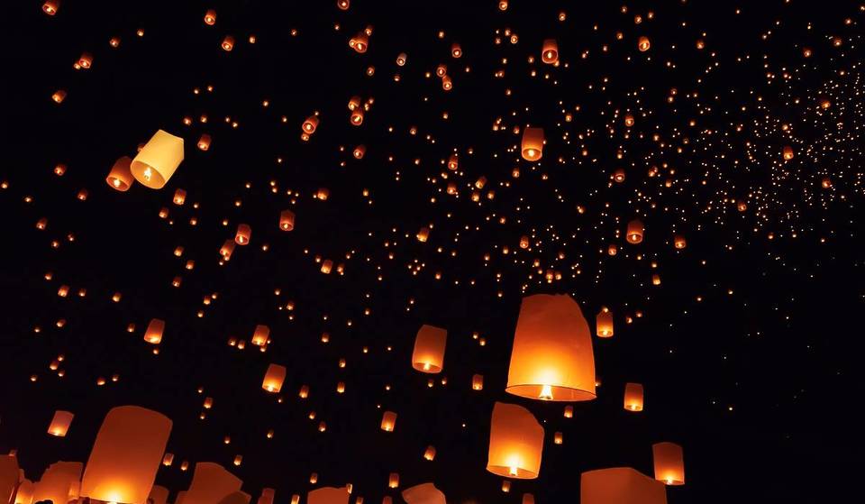 Lights Fest Returns To Chicago This Weekend With Thousands of Lanterns Taking Flight
