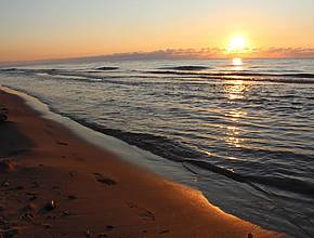 One of the Best Swimming Lakes in the U.S. is on the Chicago Shoreline and Offers Incredible Views
