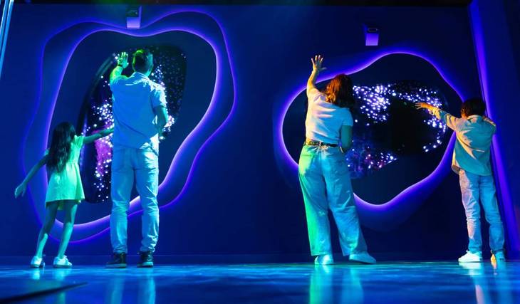 Step Into Luminous Crystal Caves And Enchanted Landscapes At The WONDRA Experience Near Chicago