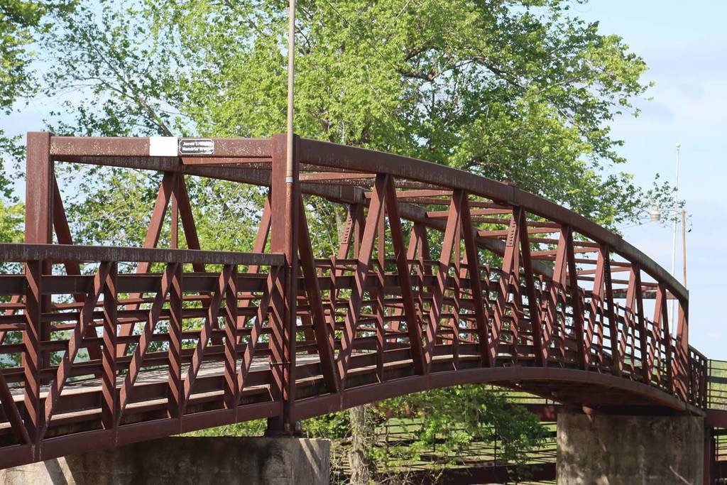 Bridge over the River Walk in Golconda