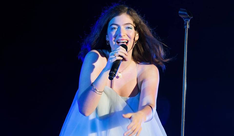 Lorde’s Ultrasound Tour in Chicago—Setlist, Tickets, and Bag Policy You Need to Know