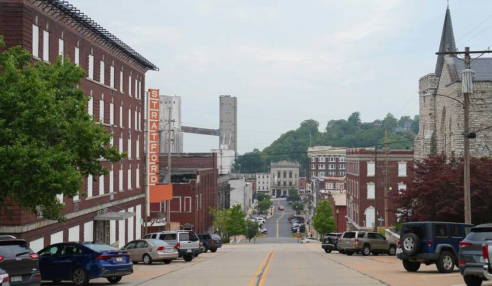 This Illinois River Town Is One of the Most Haunted Places in America—Known For a Creepy Haunted House, Ghostly Churches, and More