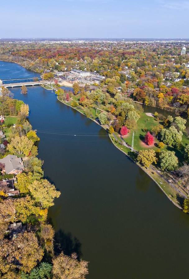 ILLINOIS EXPERIENCES visual data 7