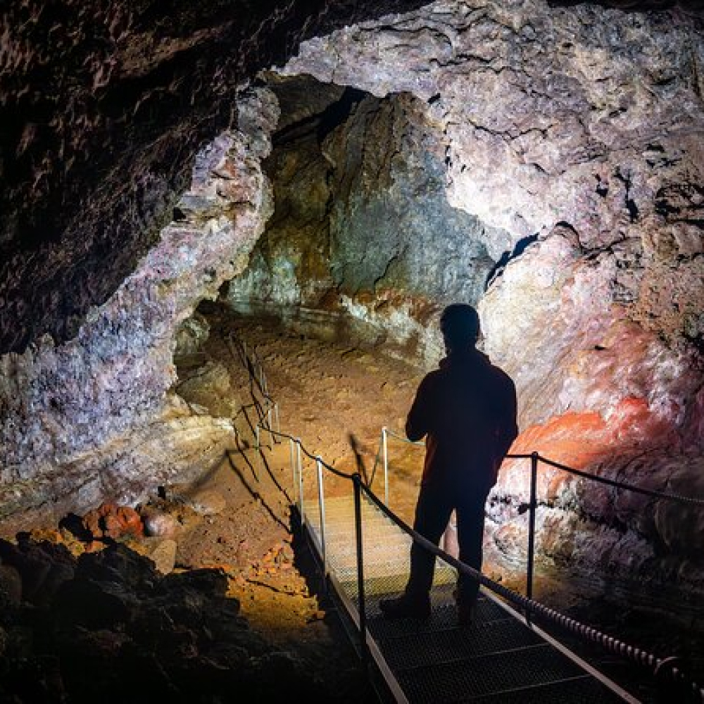 Side quest inside the lava cave