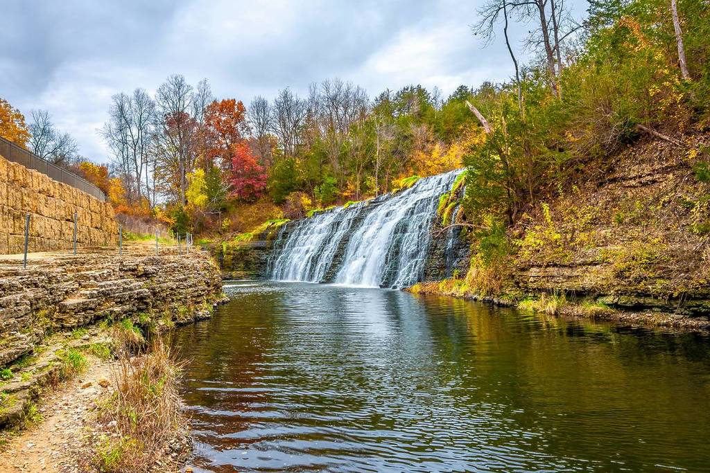 Thunder Bay Falls near Galena Town of Illinois