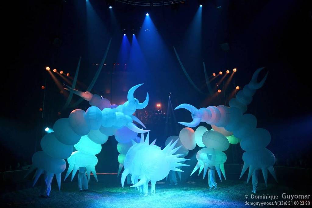 El cabaret navideño para adultos más cautivador llega a Chicago: ¡cómo entrar!