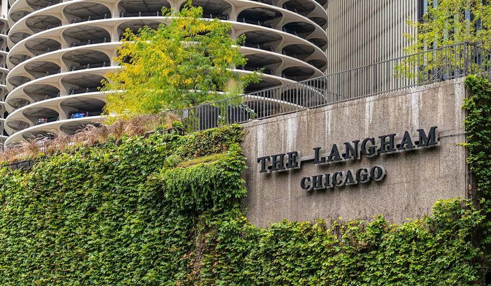 Este local de Chicago acaba de ser nombrado el bar de hotel número 1 del país, y es el lugar perfecto para las fiestas navideñas.