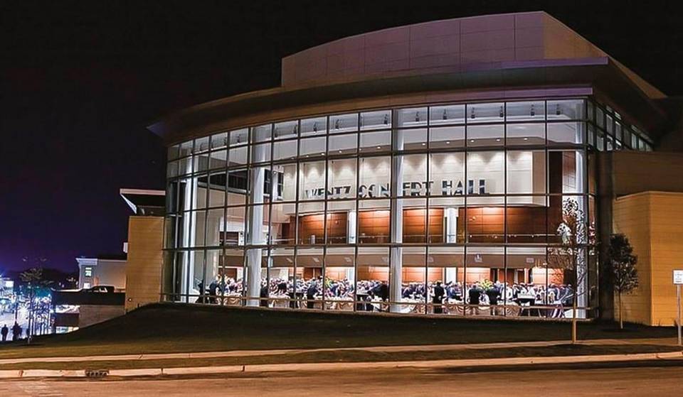 Este encantador pueblo cerca de Chicago fue nombrado uno de los mejores lugares para vivir, y tiene una sala de conciertos de clase mundial