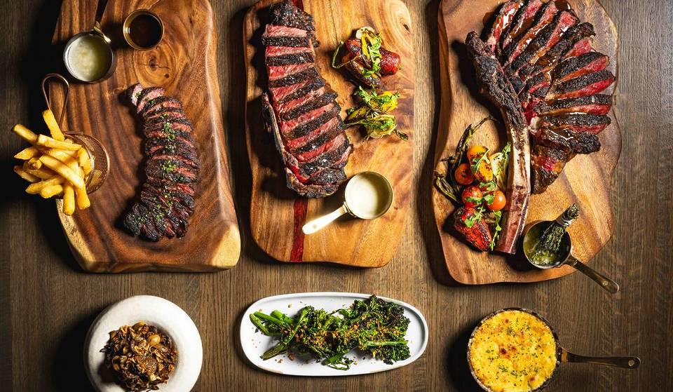 Este nuevo e impresionante restaurante italiano es la joya oculta de Chicago, con pasta a altas horas de la noche, un patio abierto toda la temporada y cócteles bañados en leche tostada.