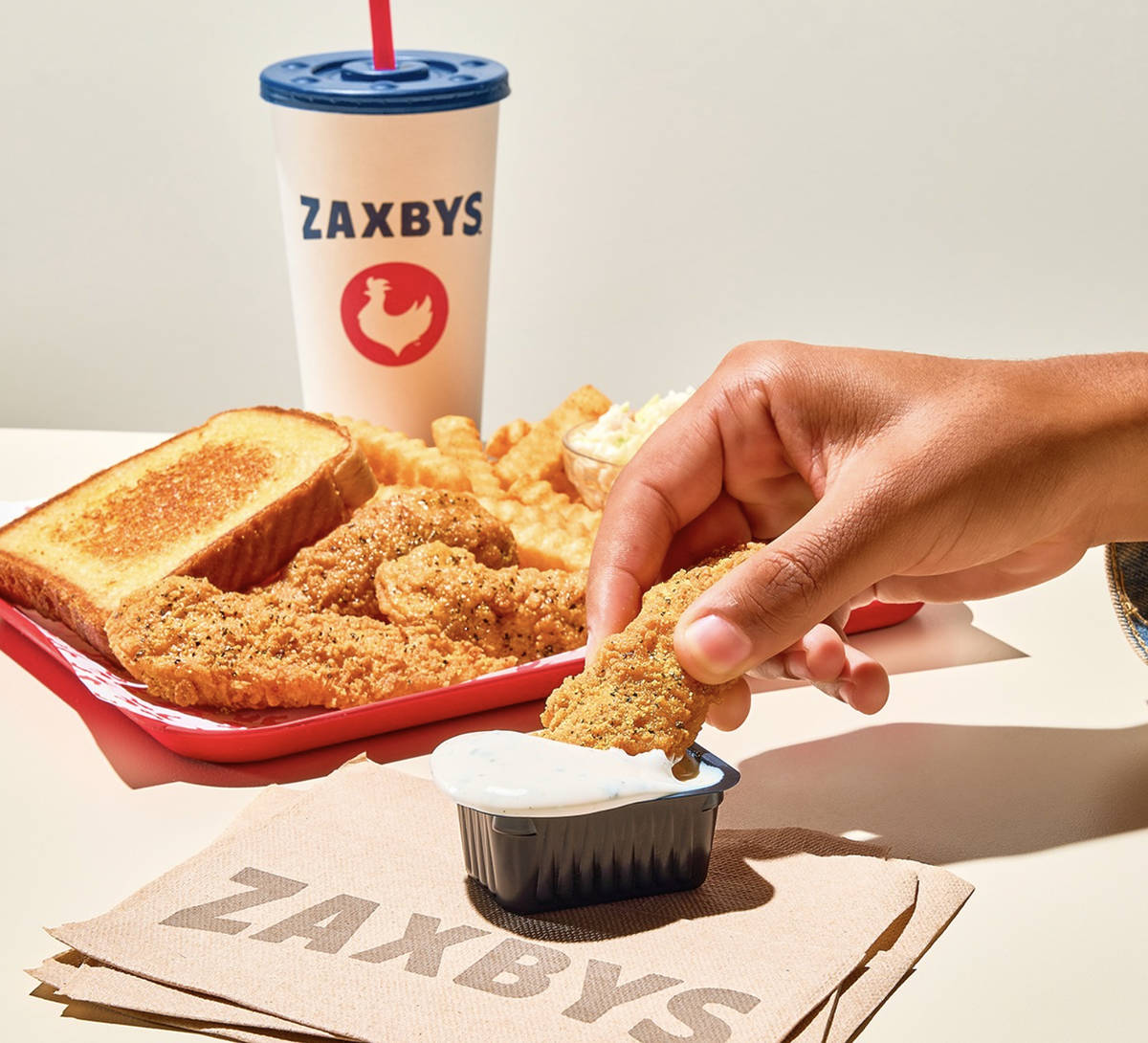 パチキンランド This East Coast Chicken Chain Just Opened Its First Chicagoland