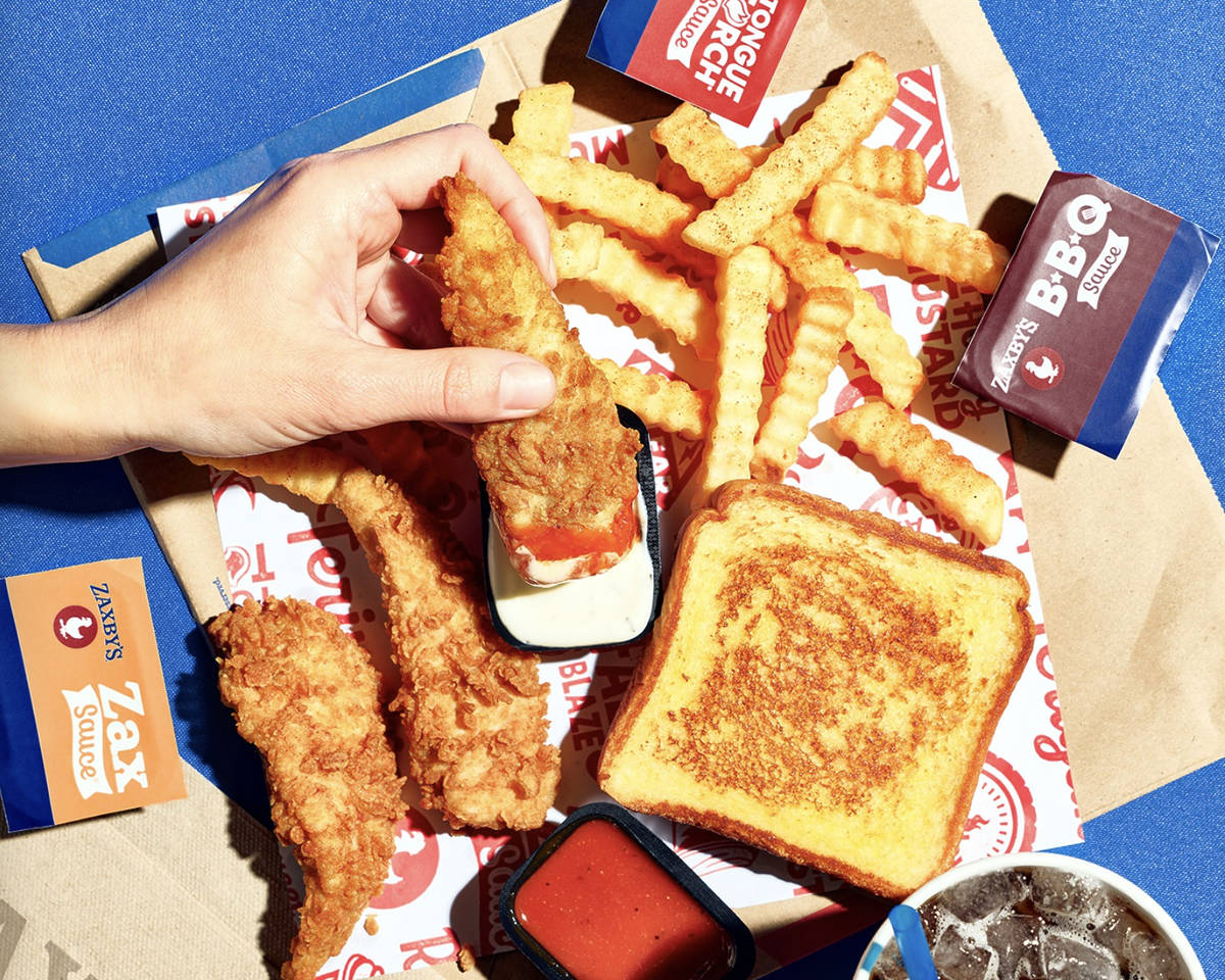 This East Coast Chicken Chain Just Opened Its First Chicagoland Location
