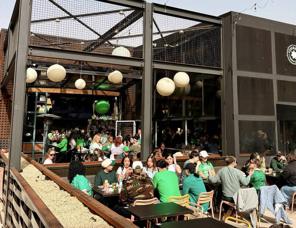 Federales Logan Square