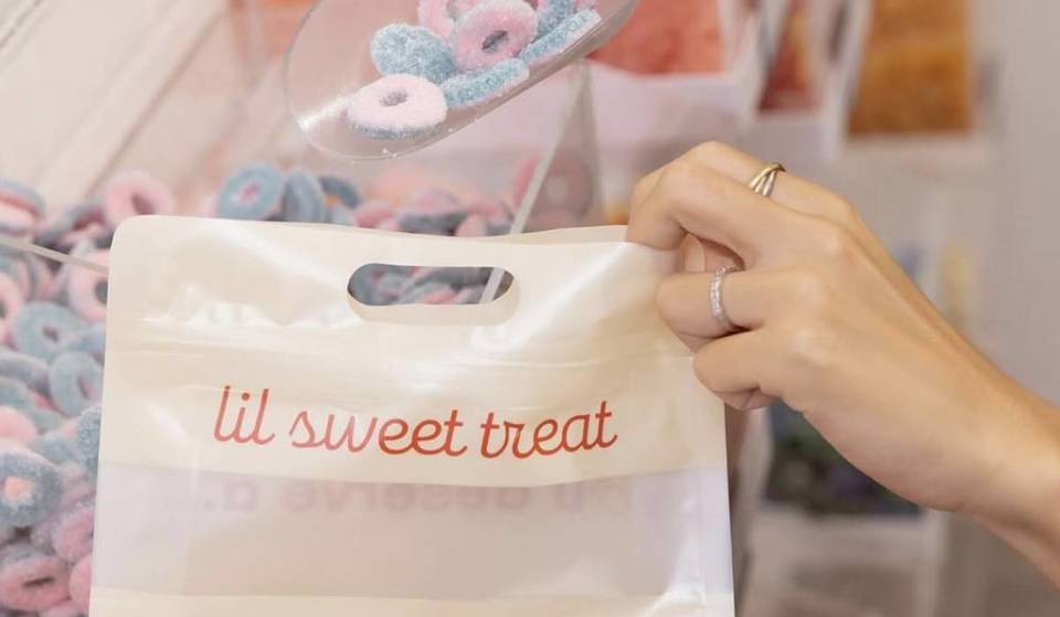 Esta viral tienda de dulces de la costa este abre su primera tienda en Chicago.
